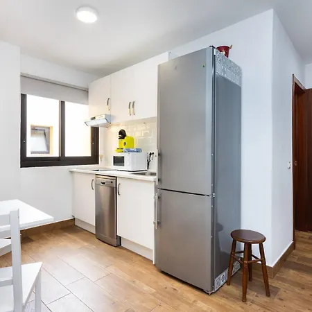 Elegante Y Luminoso Piso Recien Reformado Apartmán